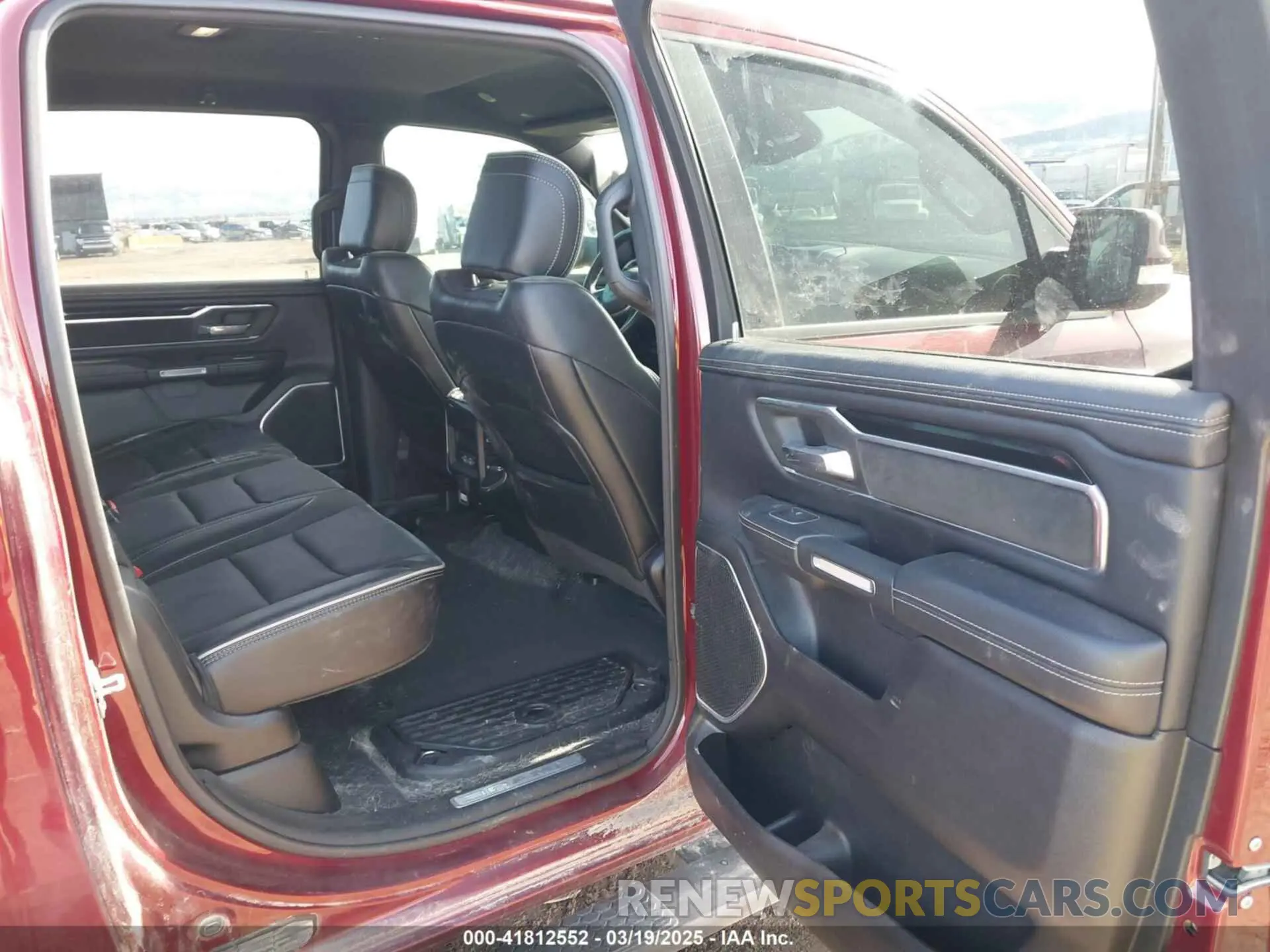 8 Photograph of a damaged car 1C6SRFJT2MN525409 RAM 1500 2021