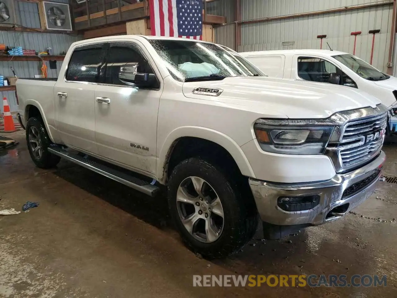 4 Photograph of a damaged car 1C6SRFJT2MN625431 RAM 1500 2021