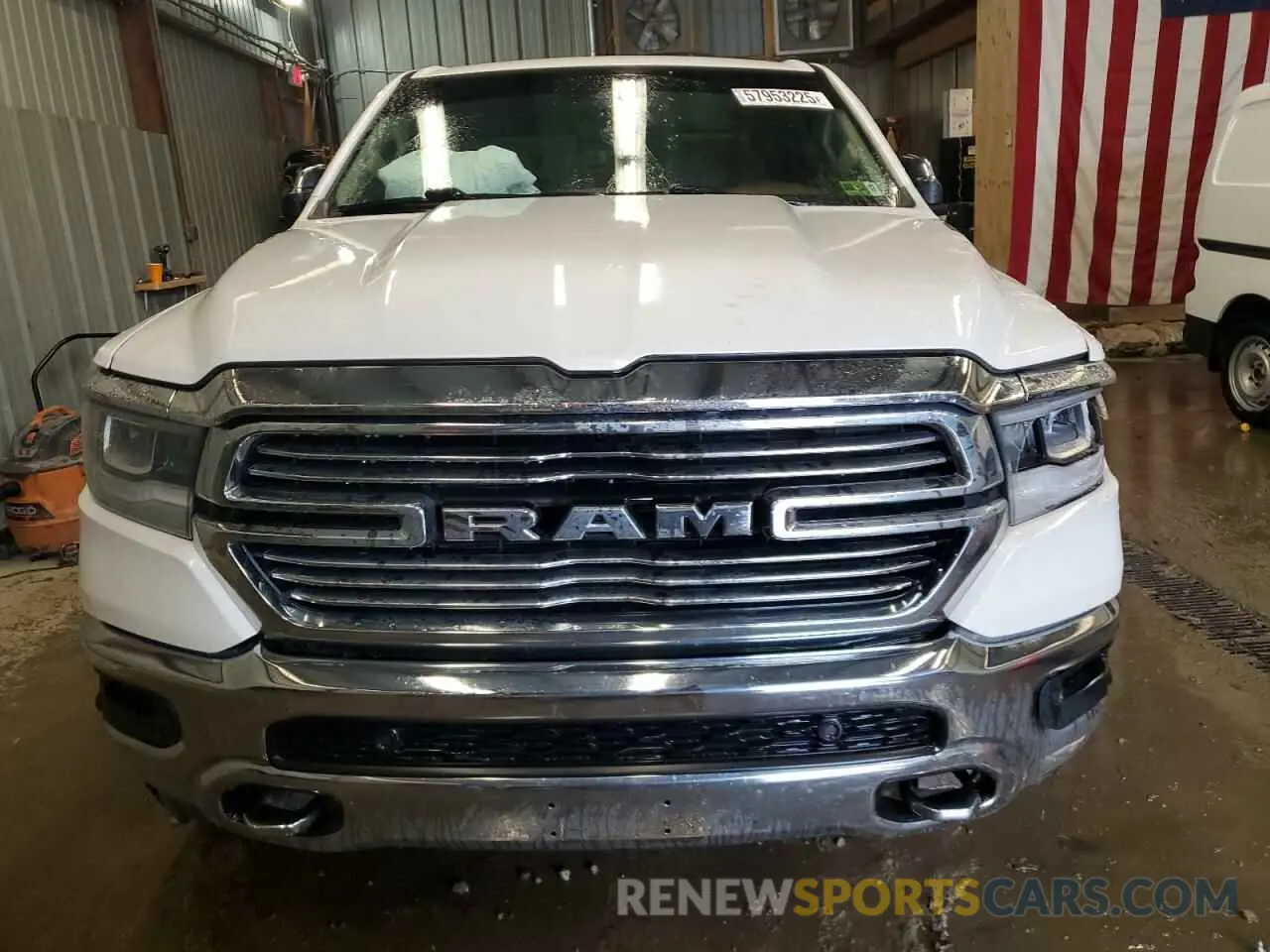 5 Photograph of a damaged car 1C6SRFJT2MN625431 RAM 1500 2021