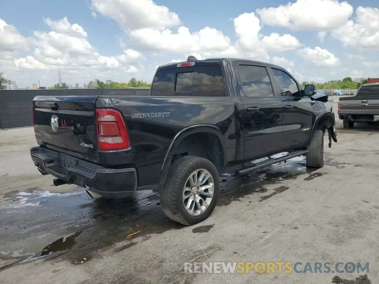 3 Photograph of a damaged car 1C6SRFJT3MN792252 RAM 1500 2021