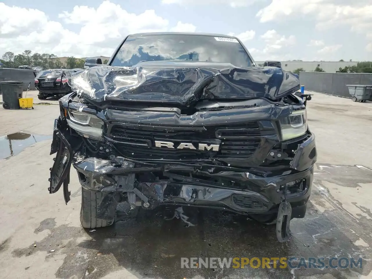 5 Photograph of a damaged car 1C6SRFJT3MN792252 RAM 1500 2021