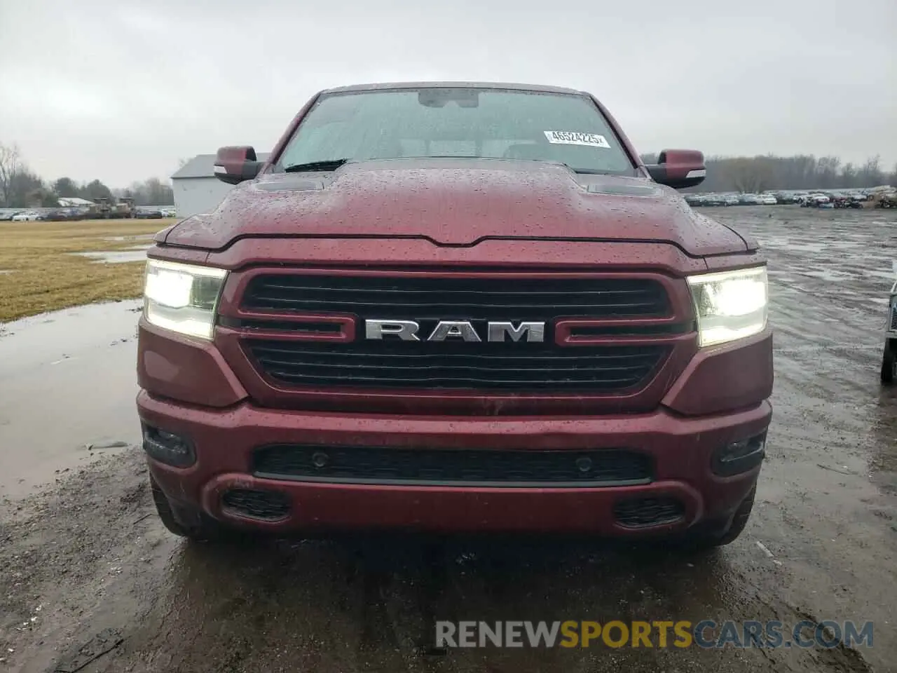 5 Photograph of a damaged car 1C6SRFJT4MN793734 RAM 1500 2021