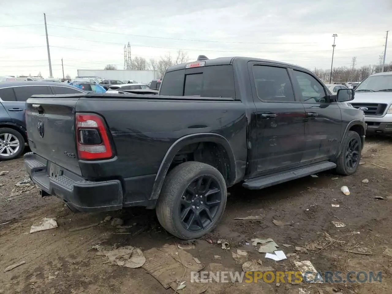 3 Photograph of a damaged car 1C6SRFJT5MN733090 RAM 1500 2021