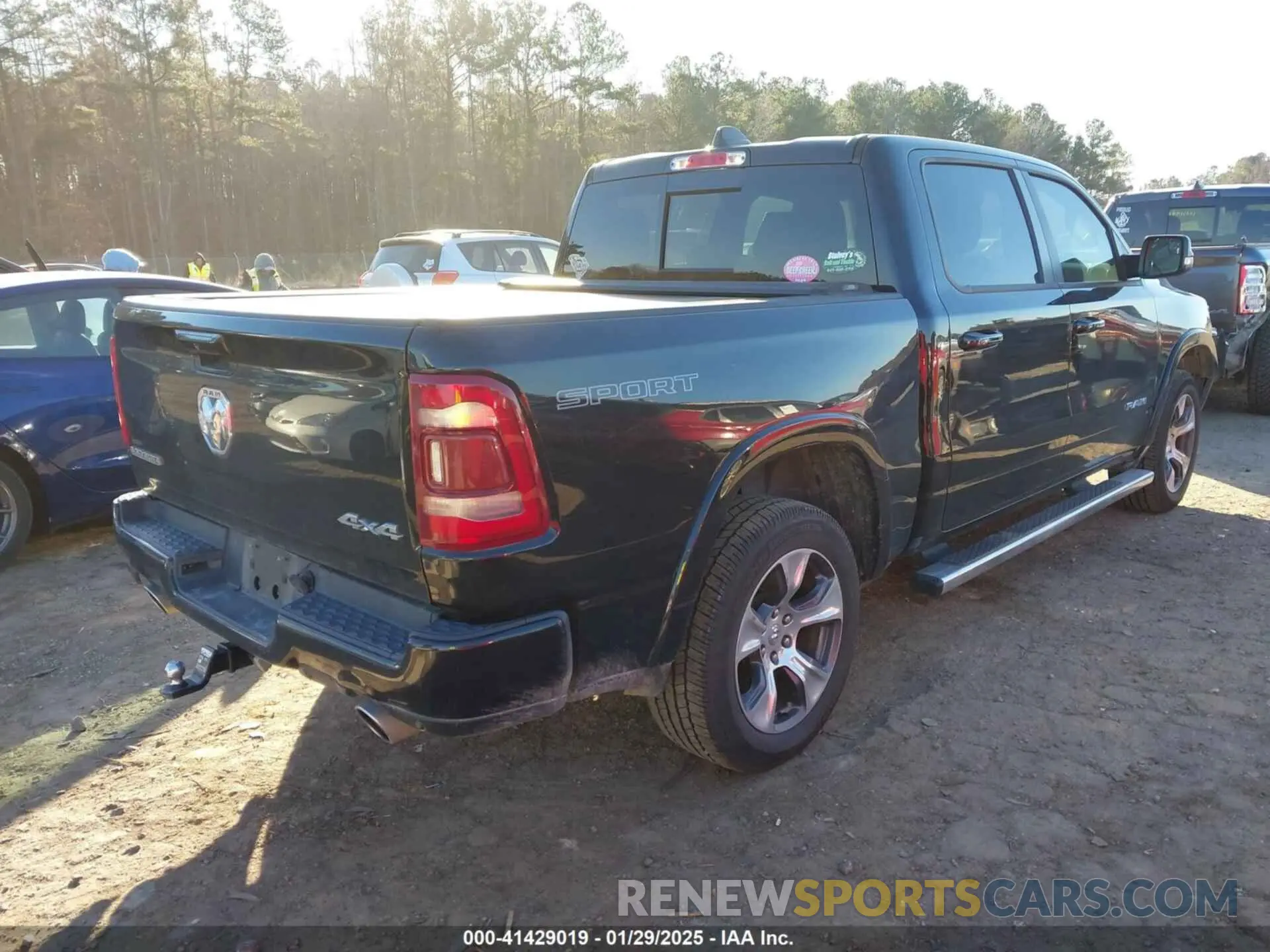 4 Photograph of a damaged car 1C6SRFJT6MN530984 RAM 1500 2021