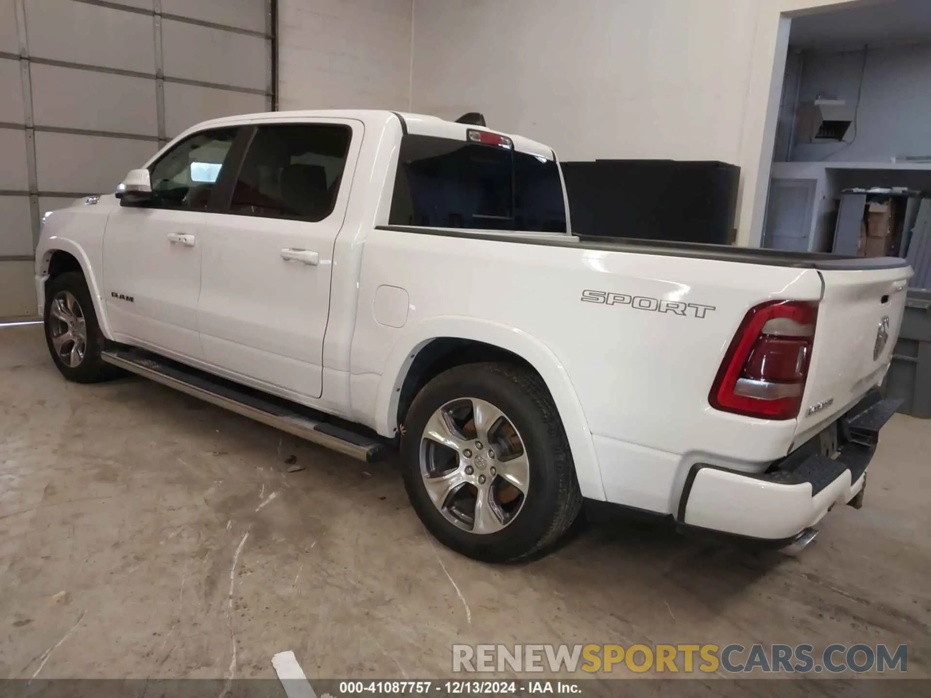 3 Photograph of a damaged car 1C6SRFJT6MN671456 RAM 1500 2021