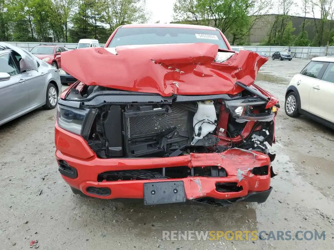 5 Photograph of a damaged car 1C6SRFJT6MN704181 RAM 1500 2021