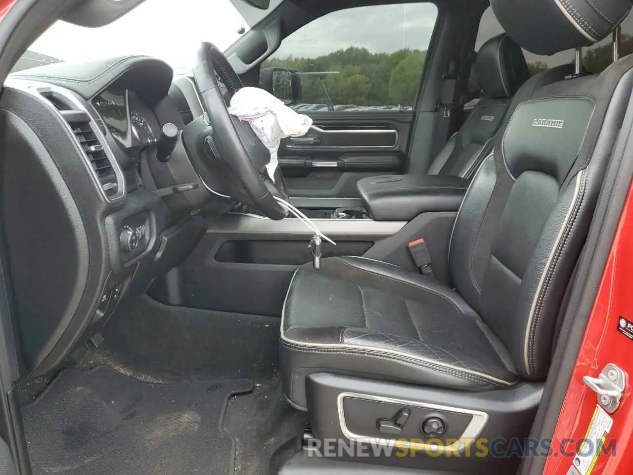 7 Photograph of a damaged car 1C6SRFJT6MN704181 RAM 1500 2021