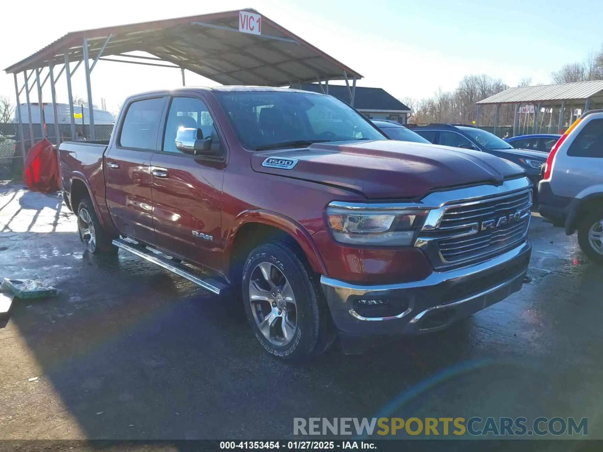 1 Photograph of a damaged car 1C6SRFJT8MN773616 RAM 1500 2021