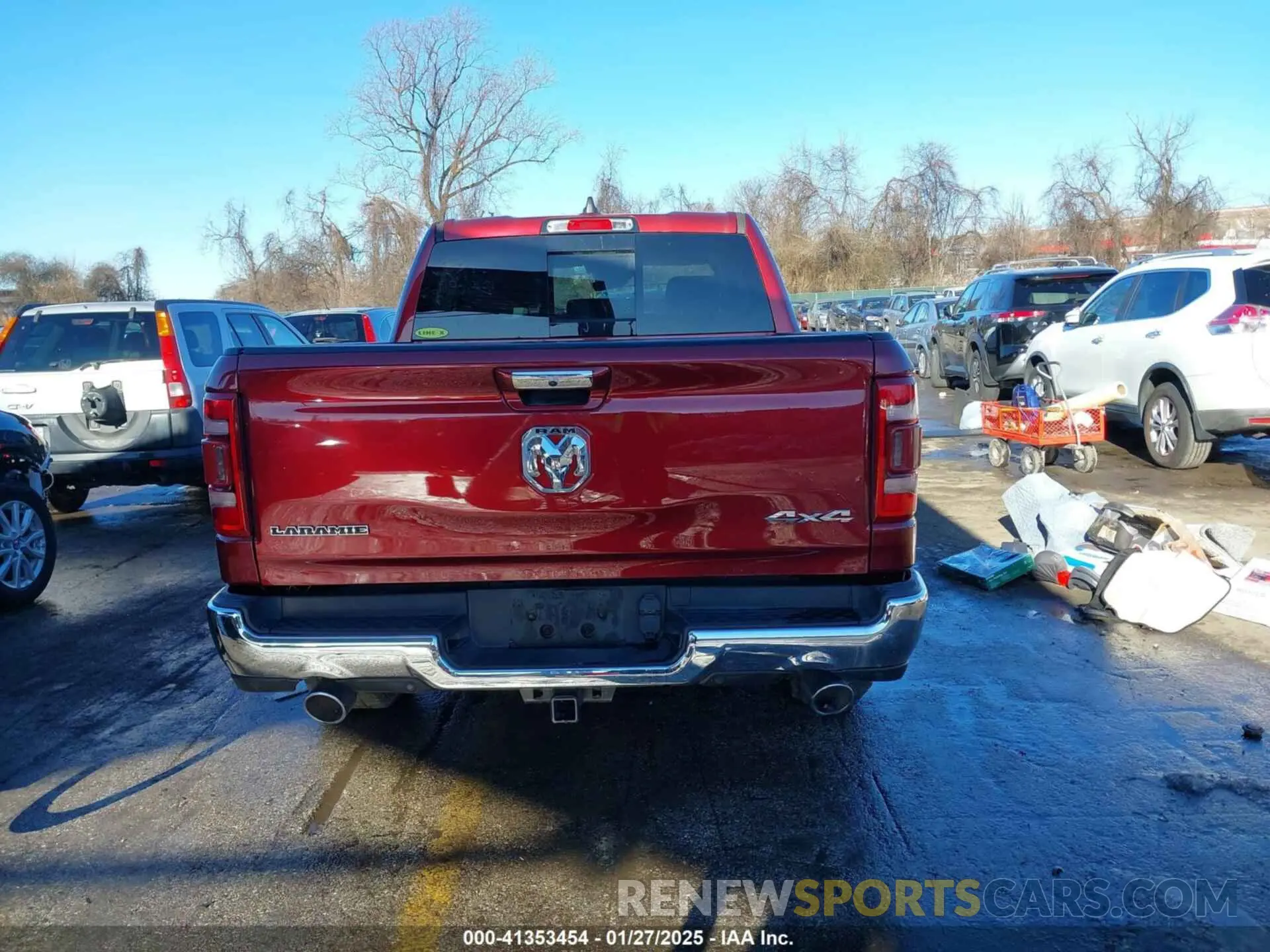 15 Photograph of a damaged car 1C6SRFJT8MN773616 RAM 1500 2021