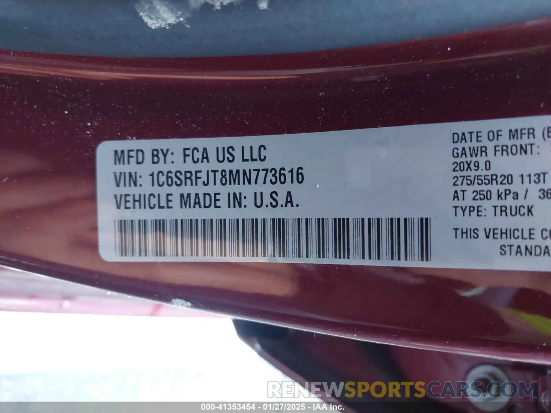 9 Photograph of a damaged car 1C6SRFJT8MN773616 RAM 1500 2021
