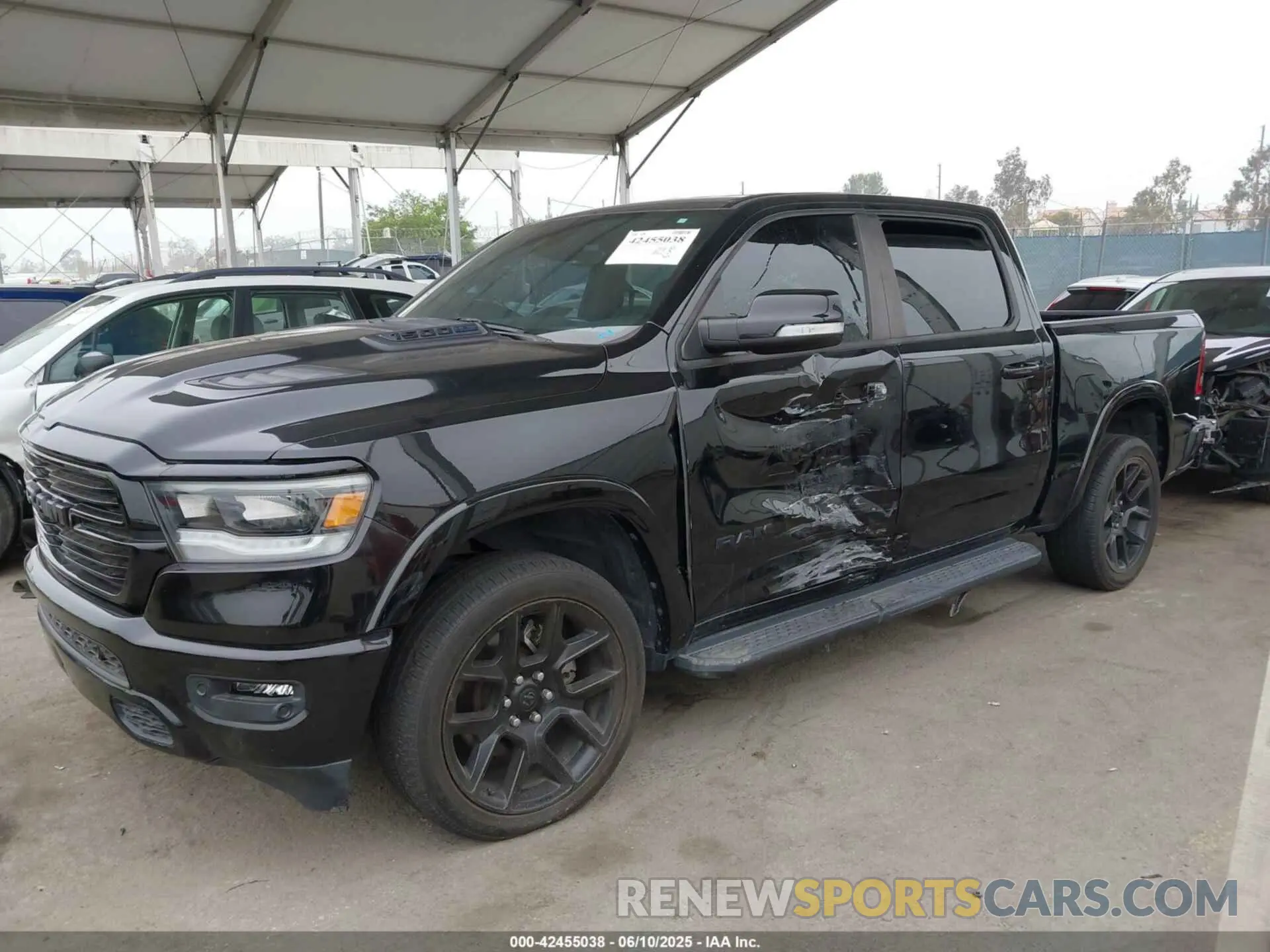 14 Photograph of a damaged car 1C6SRFJT9MN542322 RAM 1500 2021