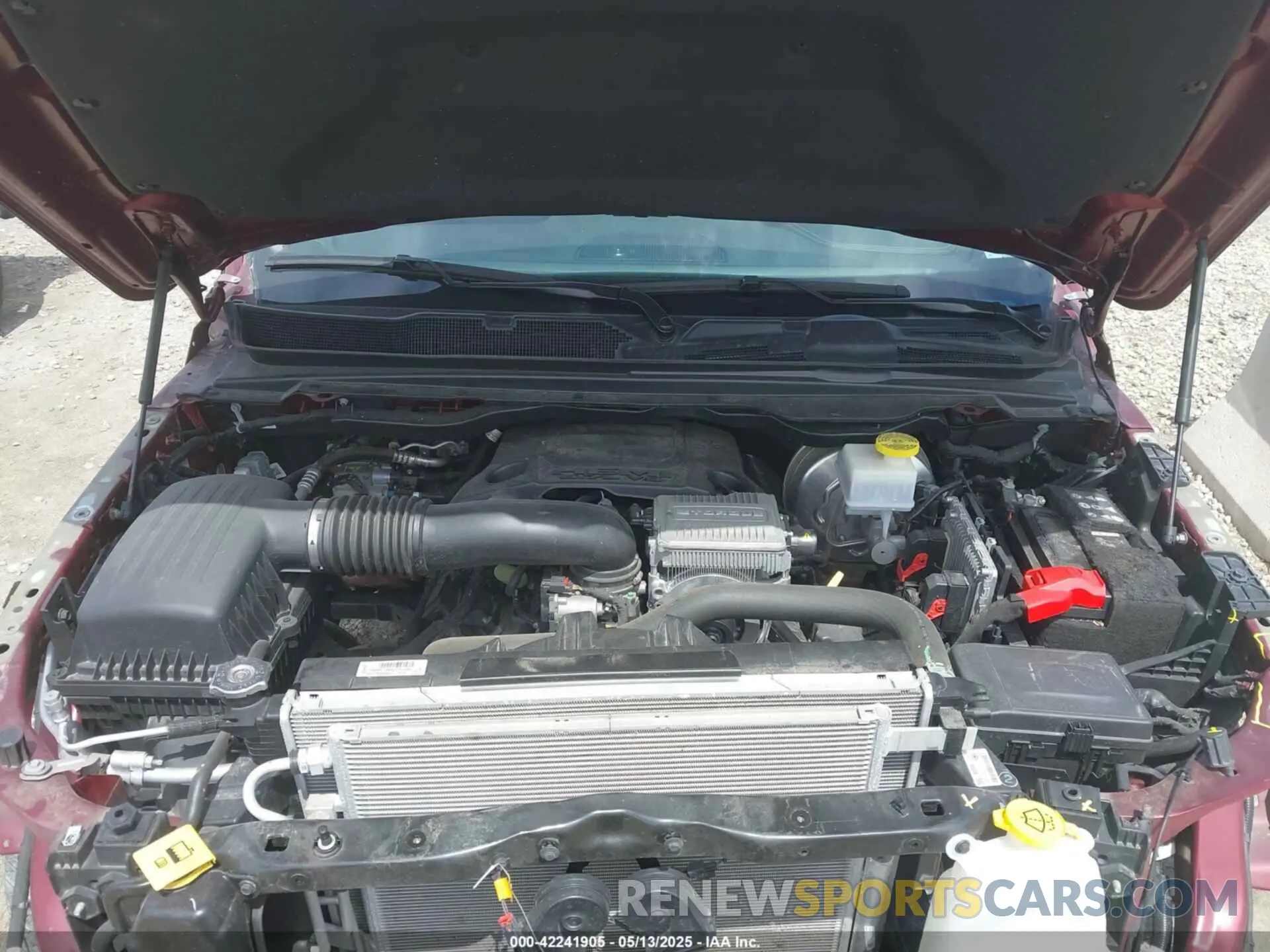 10 Photograph of a damaged car 1C6SRFJT9MN788514 RAM 1500 2021