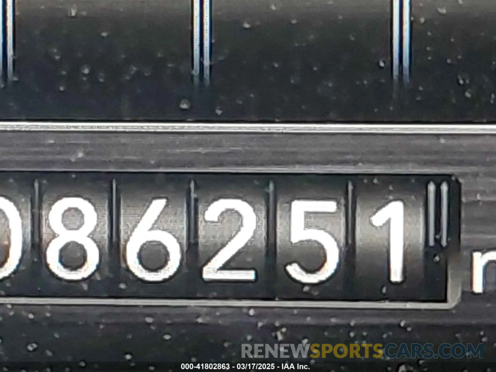 16 Photograph of a damaged car 1C6SRFJTXMN751178 RAM 1500 2021