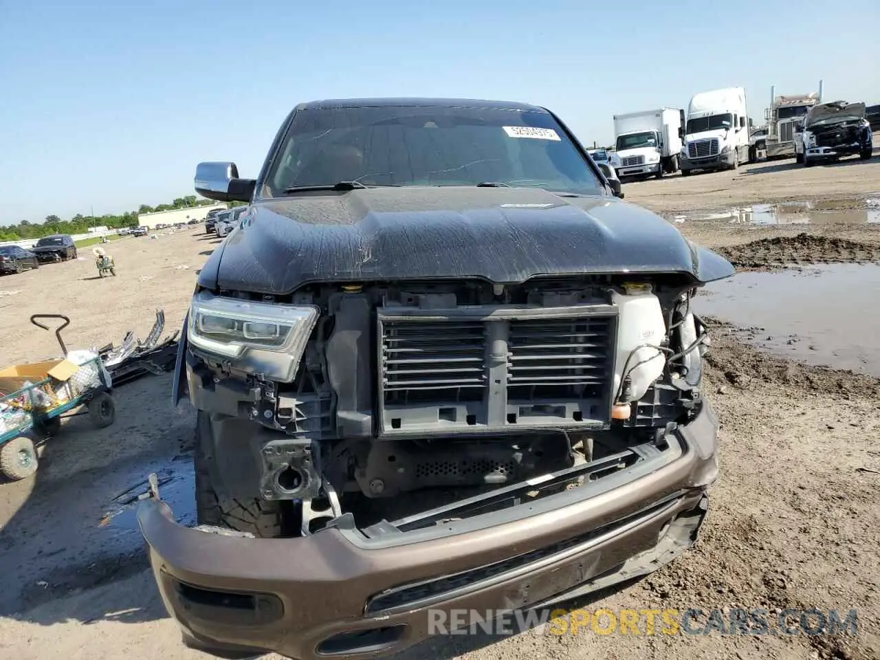 5 Photograph of a damaged car 1C6SRFKT9MN566487 RAM 1500 2021