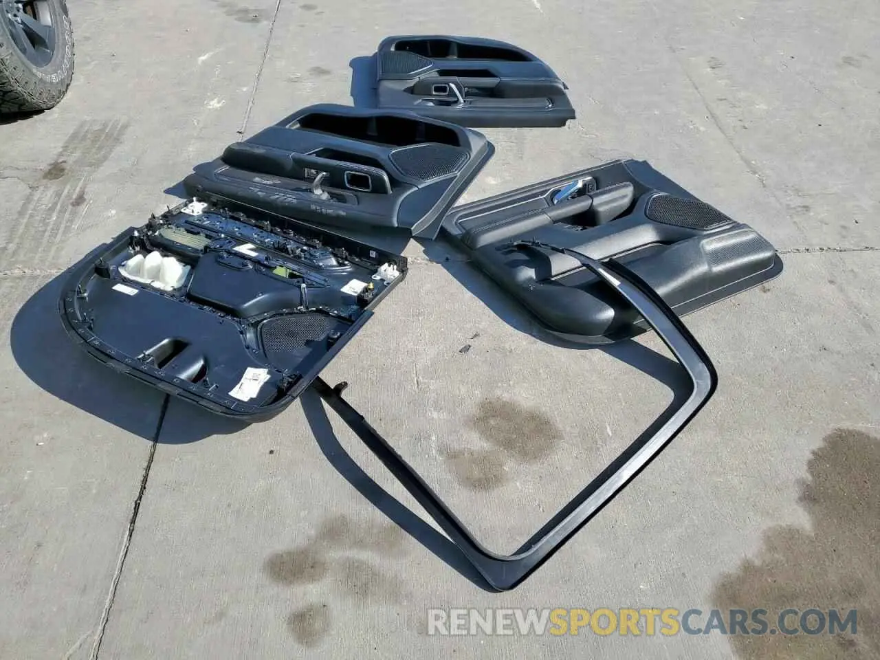 13 Photograph of a damaged car 1C6SRFLT0MN585881 RAM 1500 2021