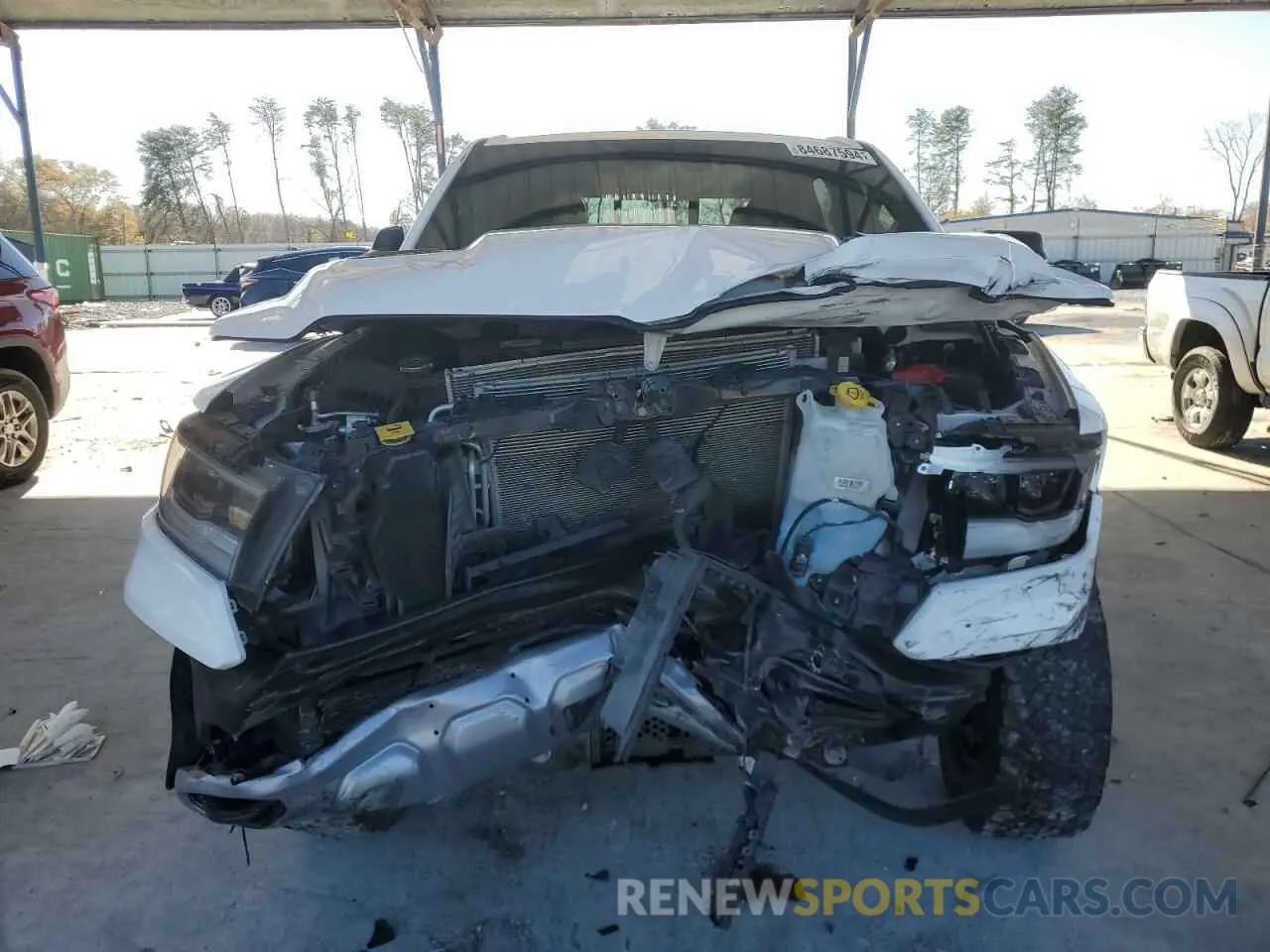 5 Photograph of a damaged car 1C6SRFLT2MN529005 RAM 1500 2021