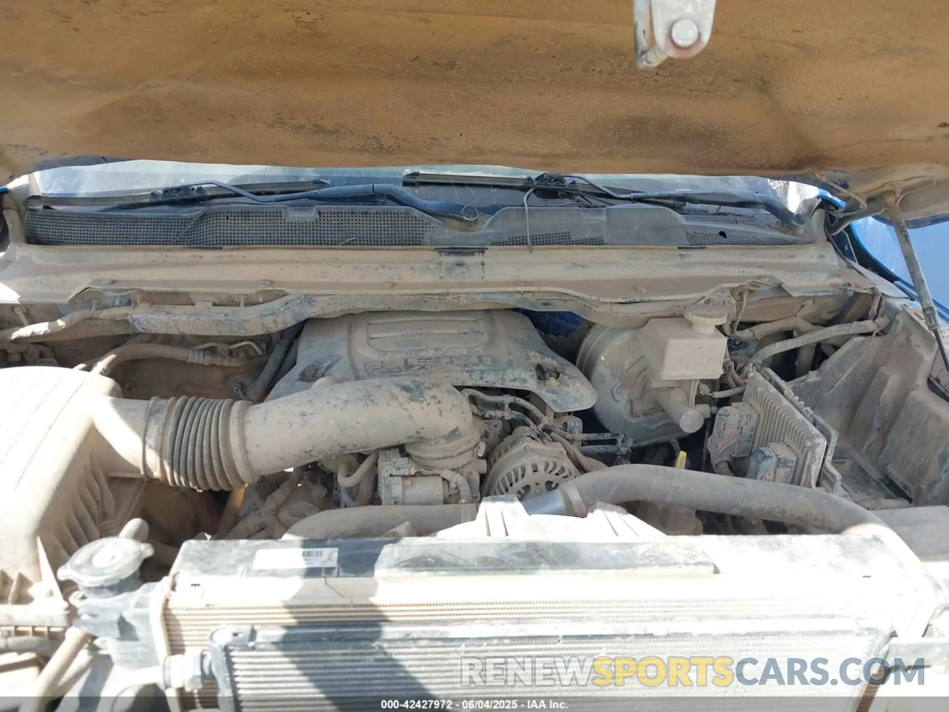 10 Photograph of a damaged car 1C6SRFLT3MN573143 RAM 1500 2021