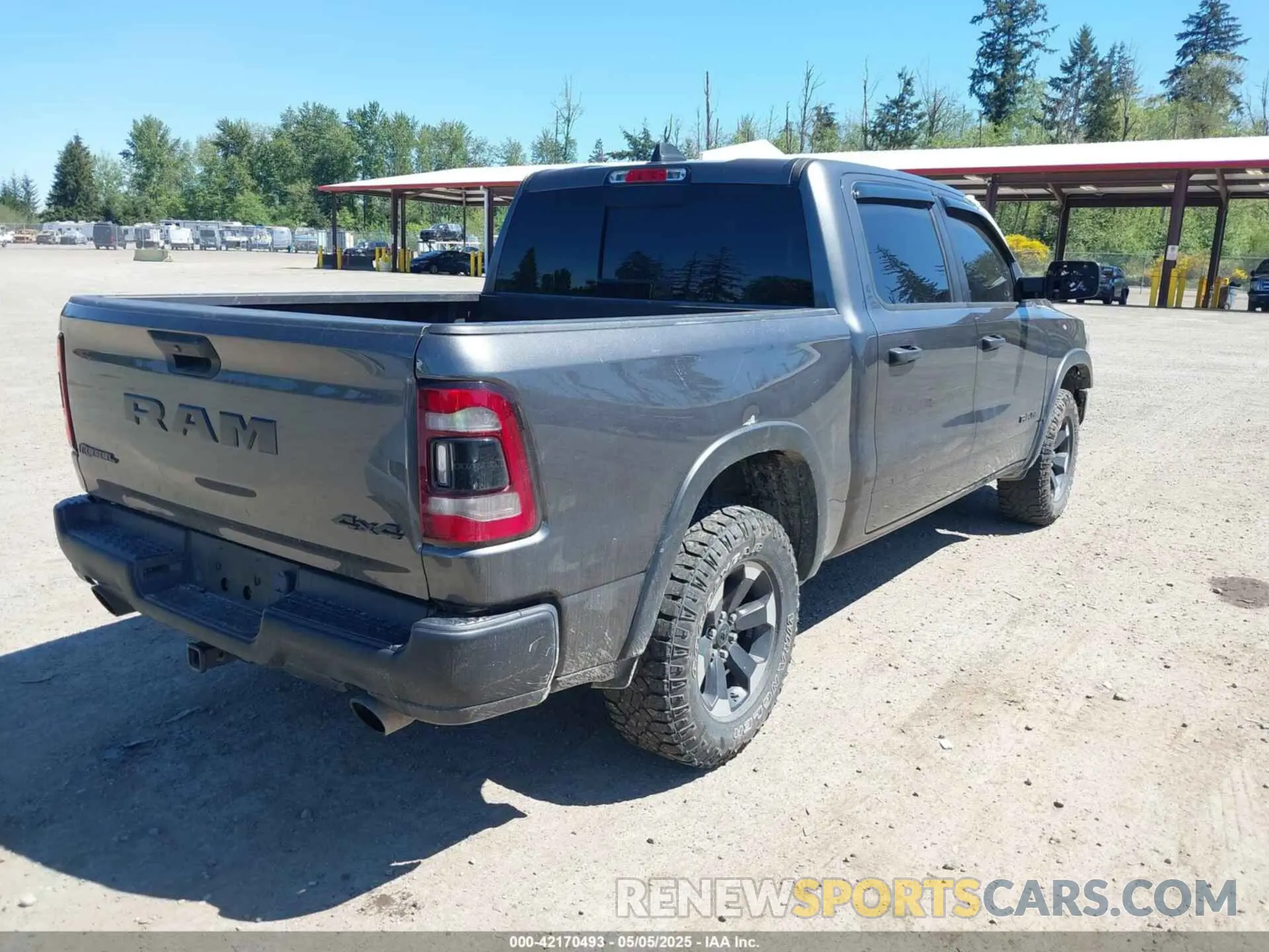 4 Photograph of a damaged car 1C6SRFLT4MN508768 RAM 1500 2021