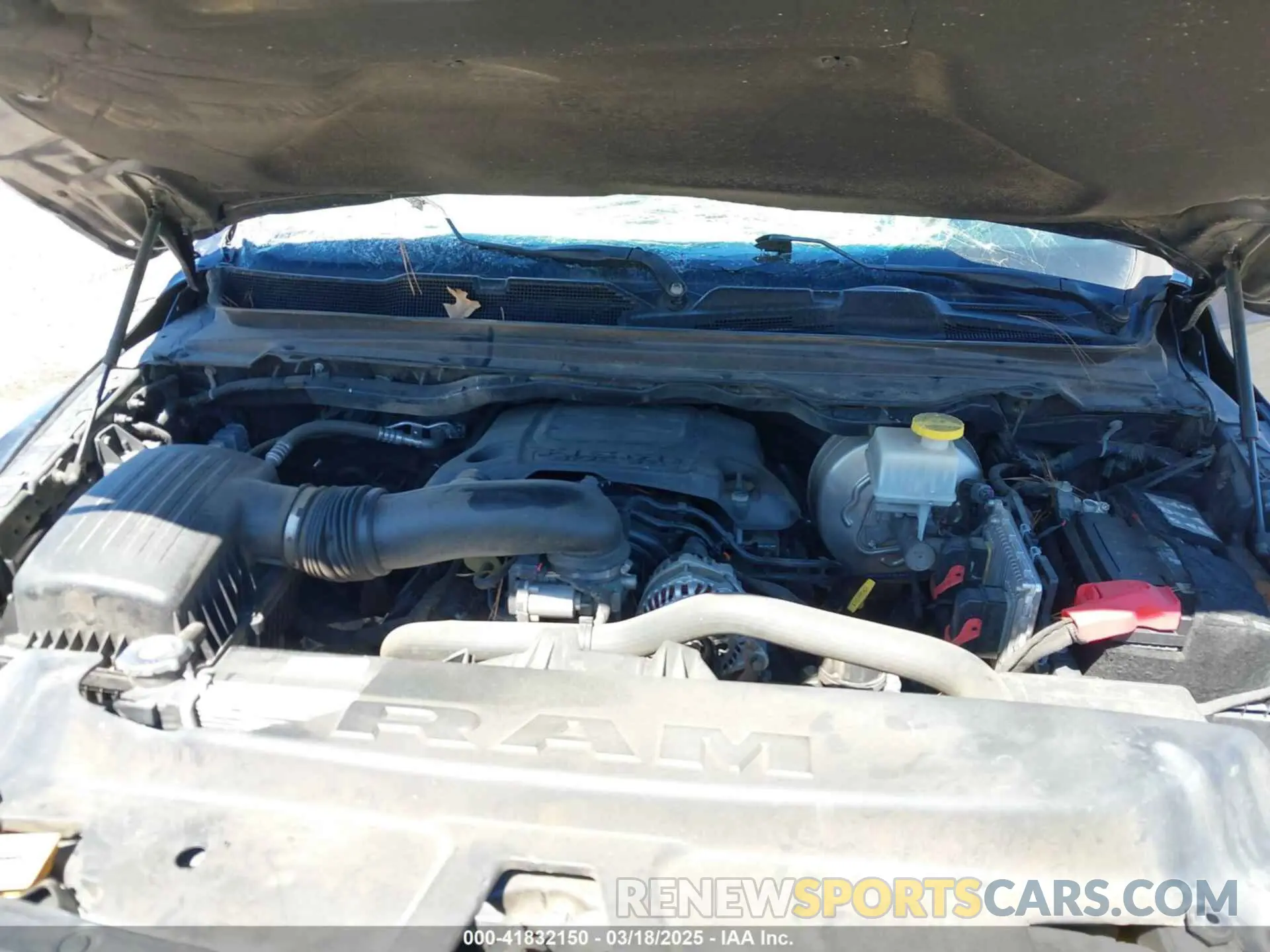 10 Photograph of a damaged car 1C6SRFLT5MN589263 RAM 1500 2021