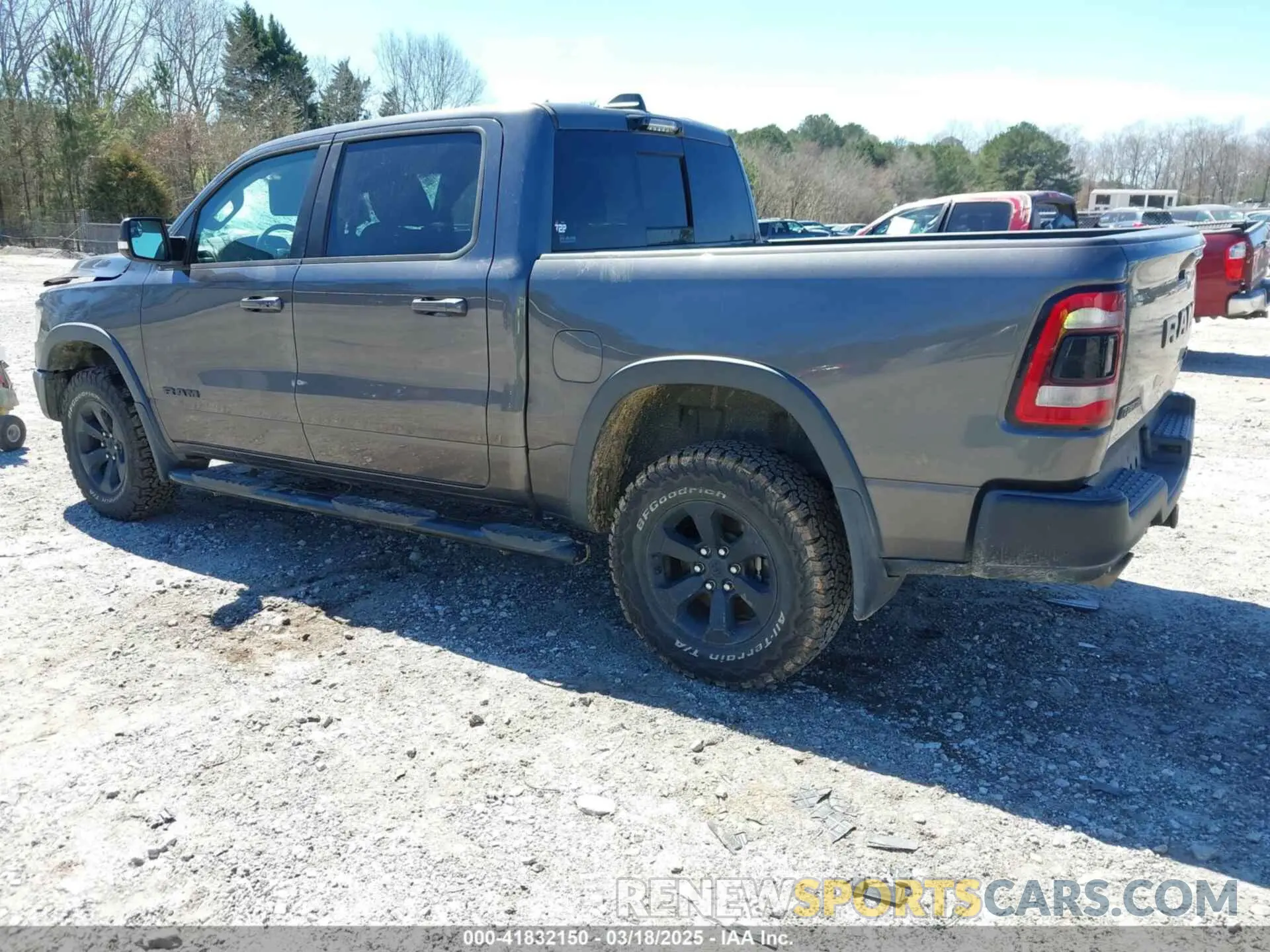 3 Photograph of a damaged car 1C6SRFLT5MN589263 RAM 1500 2021