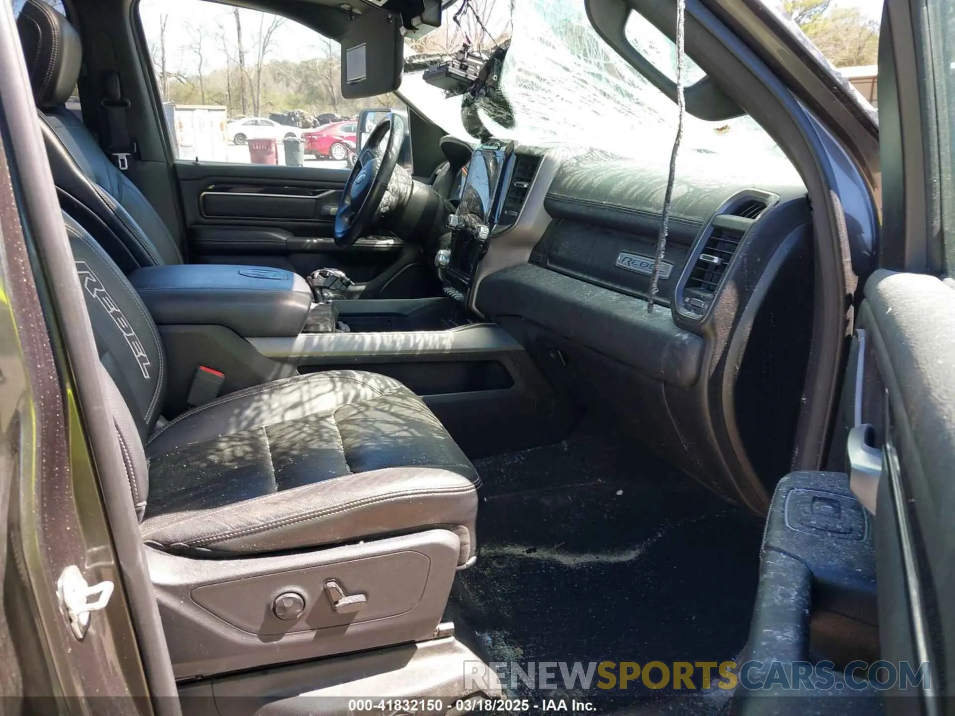 5 Photograph of a damaged car 1C6SRFLT5MN589263 RAM 1500 2021
