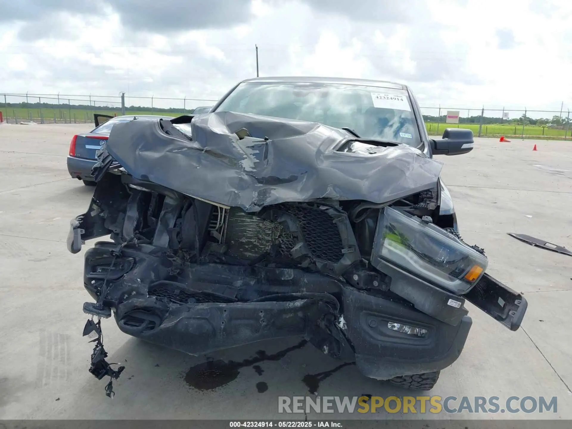 6 Photograph of a damaged car 1C6SRFLT7MN537312 RAM 1500 2021