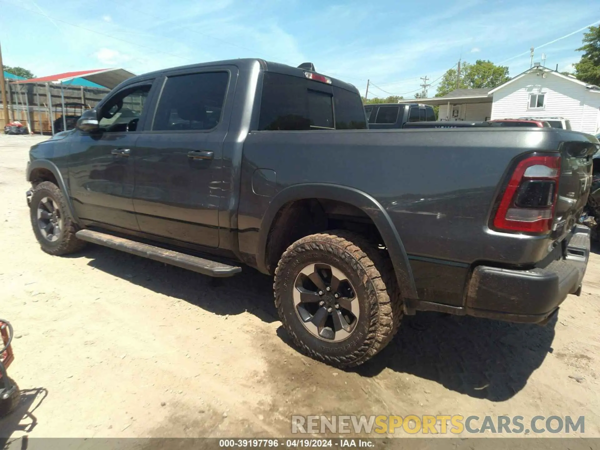 3 Photograph of a damaged car 1C6SRFLT8MN516985 RAM 1500 2021