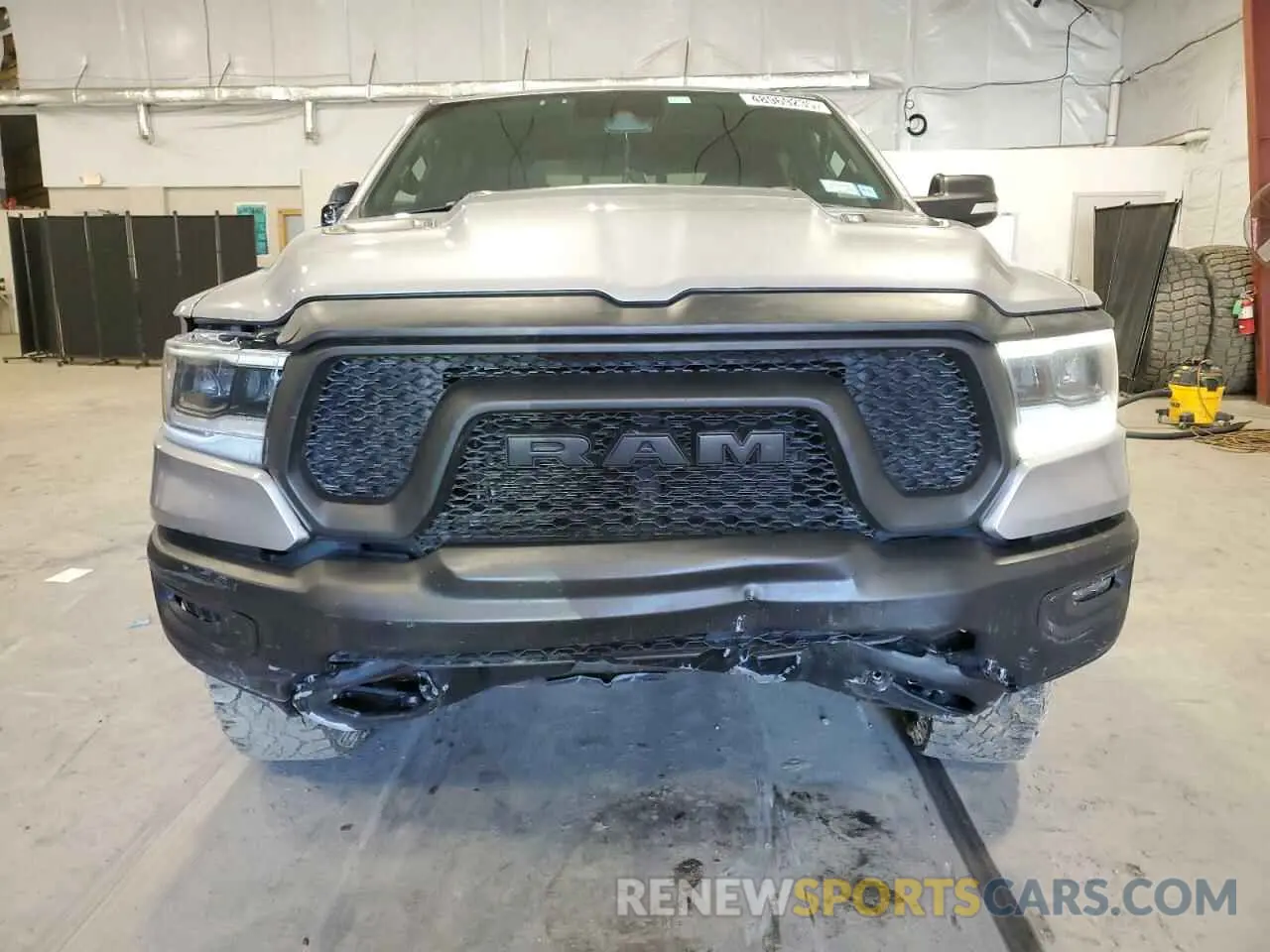 5 Photograph of a damaged car 1C6SRFLT8MN655627 RAM 1500 2021