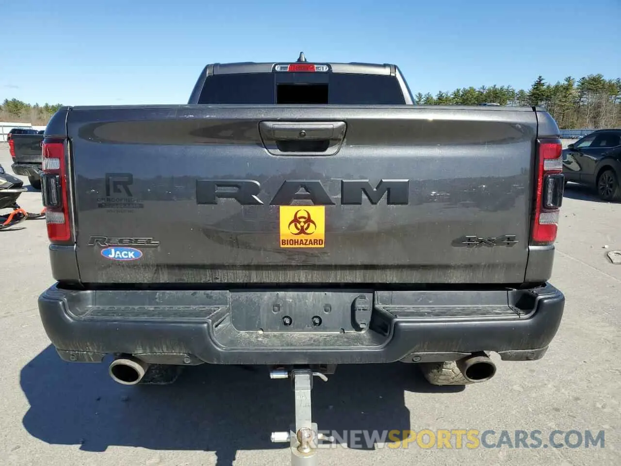 6 Photograph of a damaged car 1C6SRFLTXMN646198 RAM 1500 2021