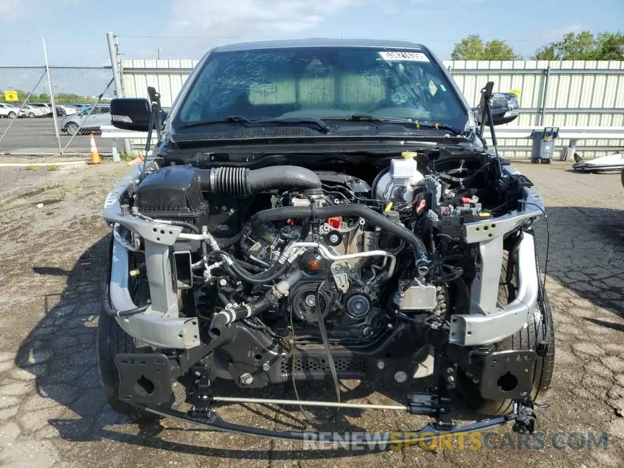 5 Photograph of a damaged car 1C6SRFRT5MN740318 RAM 1500 2021