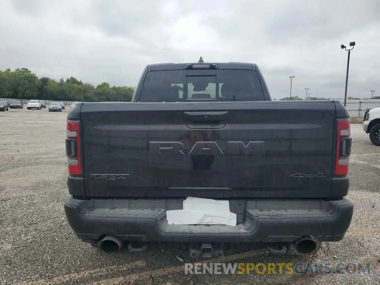 6 Photograph of a damaged car 1C6SRFU91MN902652 RAM 1500 2021