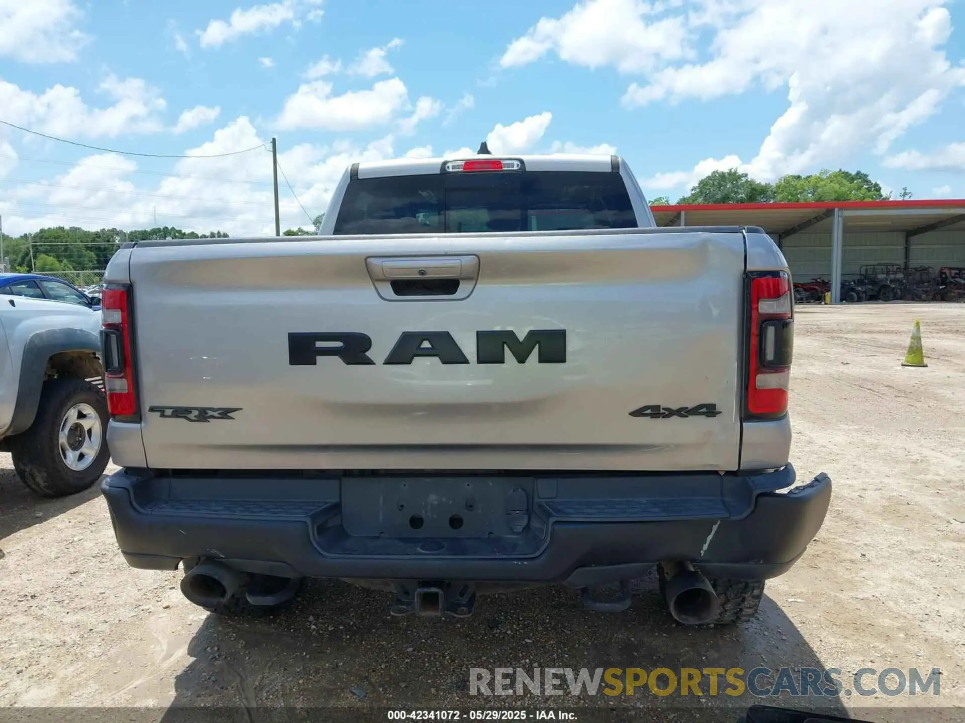 17 Photograph of a damaged car 1C6SRFU92MN819375 RAM 1500 2021