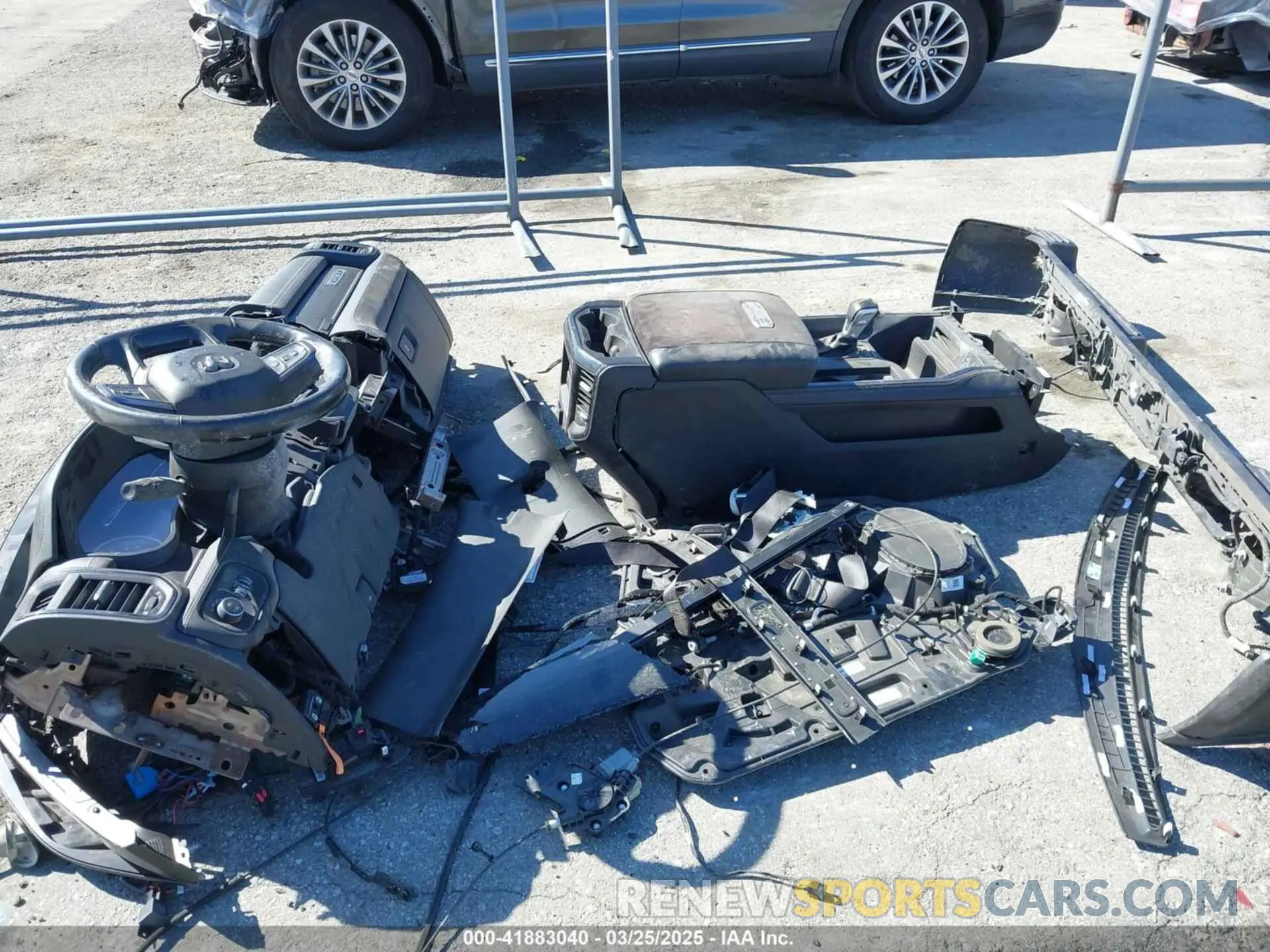 6 Photograph of a damaged car 1C6SRFU93MN803010 RAM 1500 2021