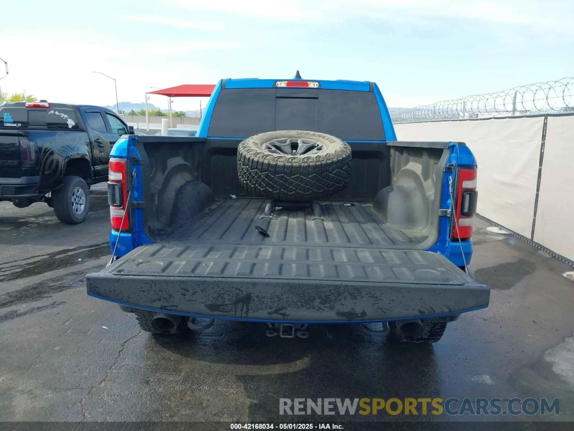 16 Photograph of a damaged car 1C6SRFU94MN705006 RAM 1500 2021