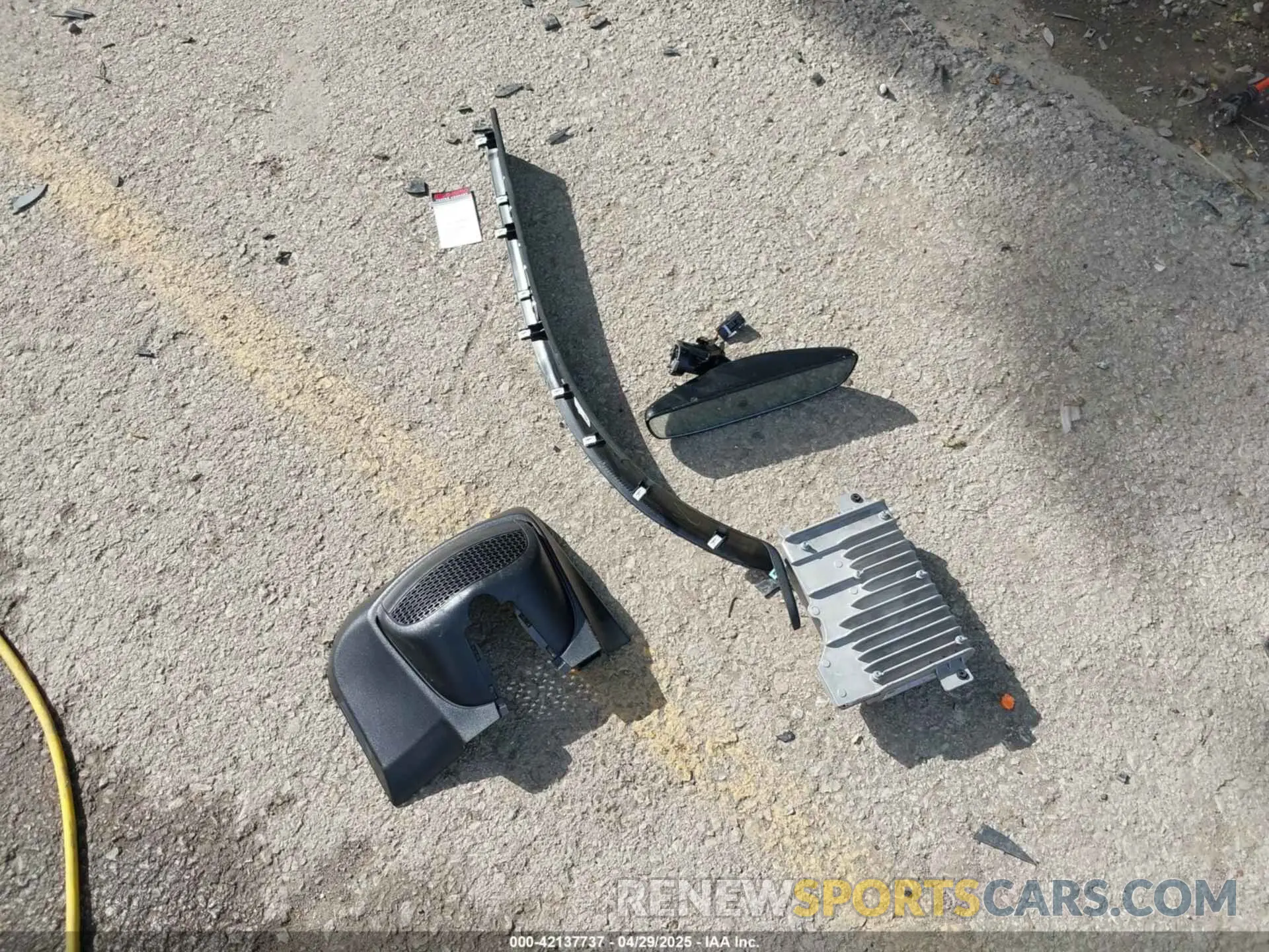 12 Photograph of a damaged car 1C6SRFU94MN812802 RAM 1500 2021
