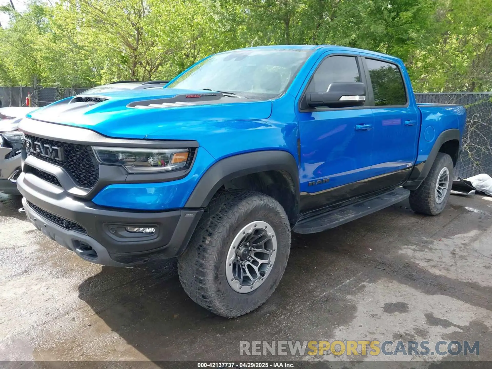 2 Photograph of a damaged car 1C6SRFU94MN812802 RAM 1500 2021