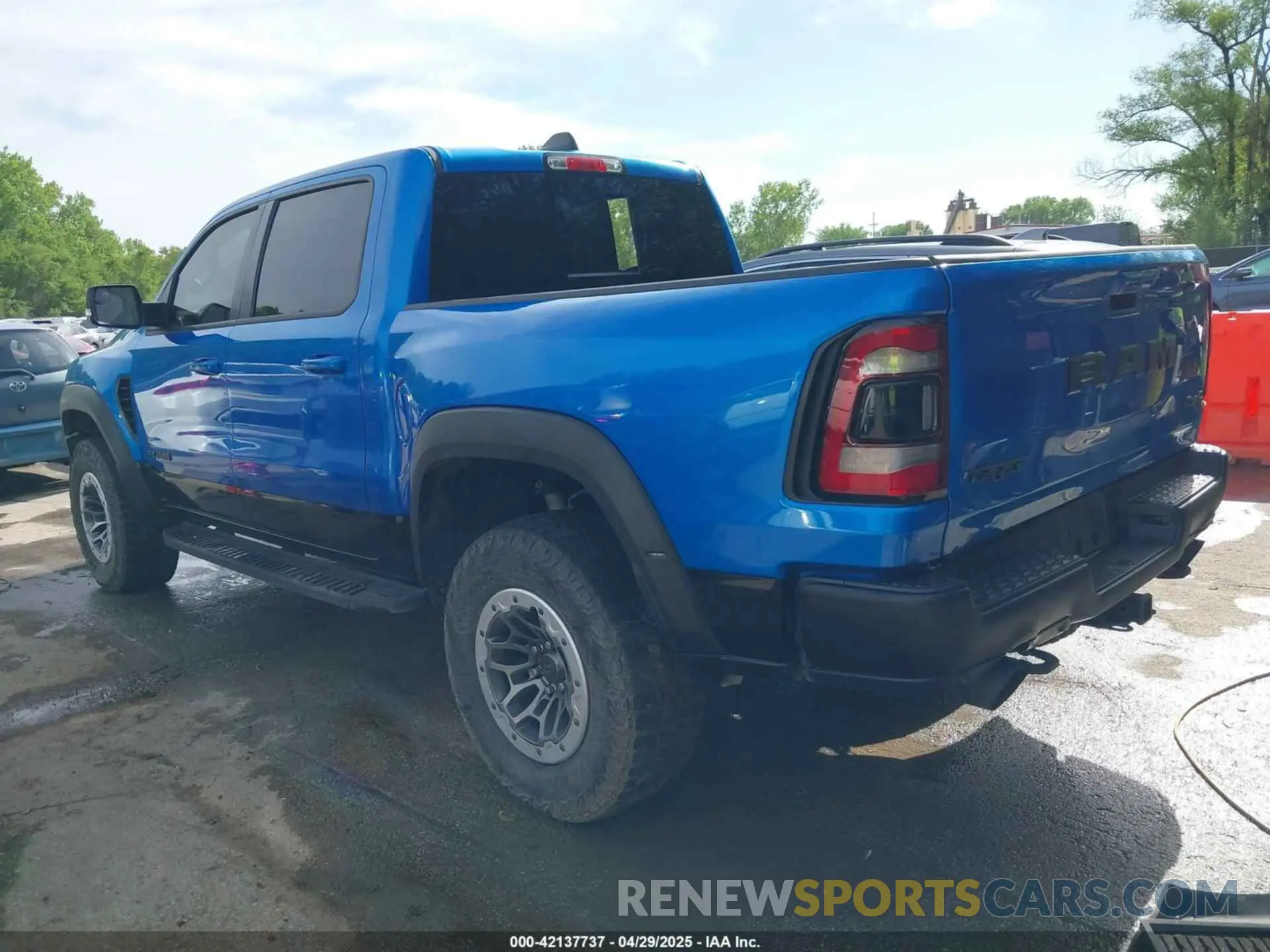 3 Photograph of a damaged car 1C6SRFU94MN812802 RAM 1500 2021