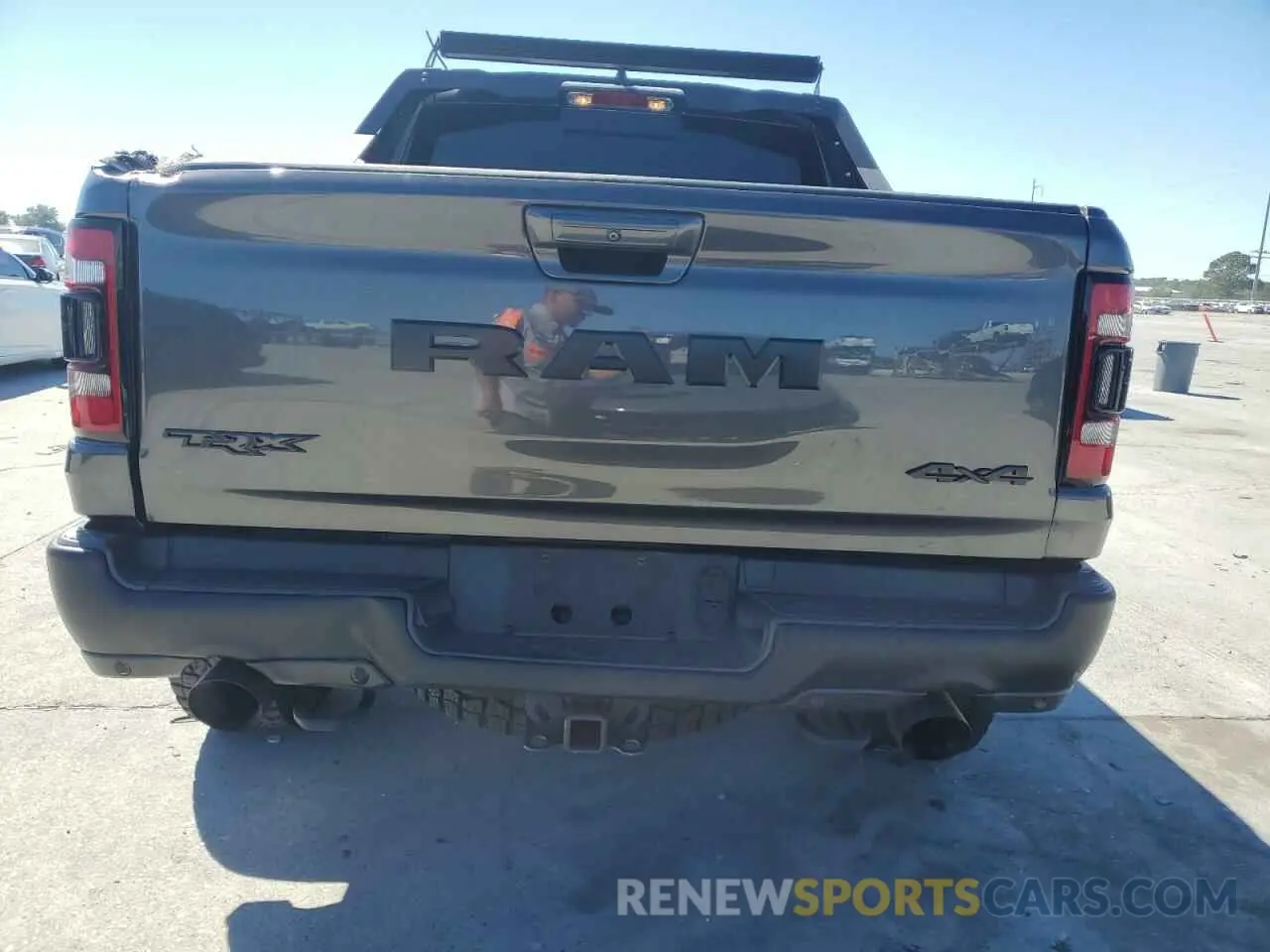 6 Photograph of a damaged car 1C6SRFU99MN744688 RAM 1500 2021
