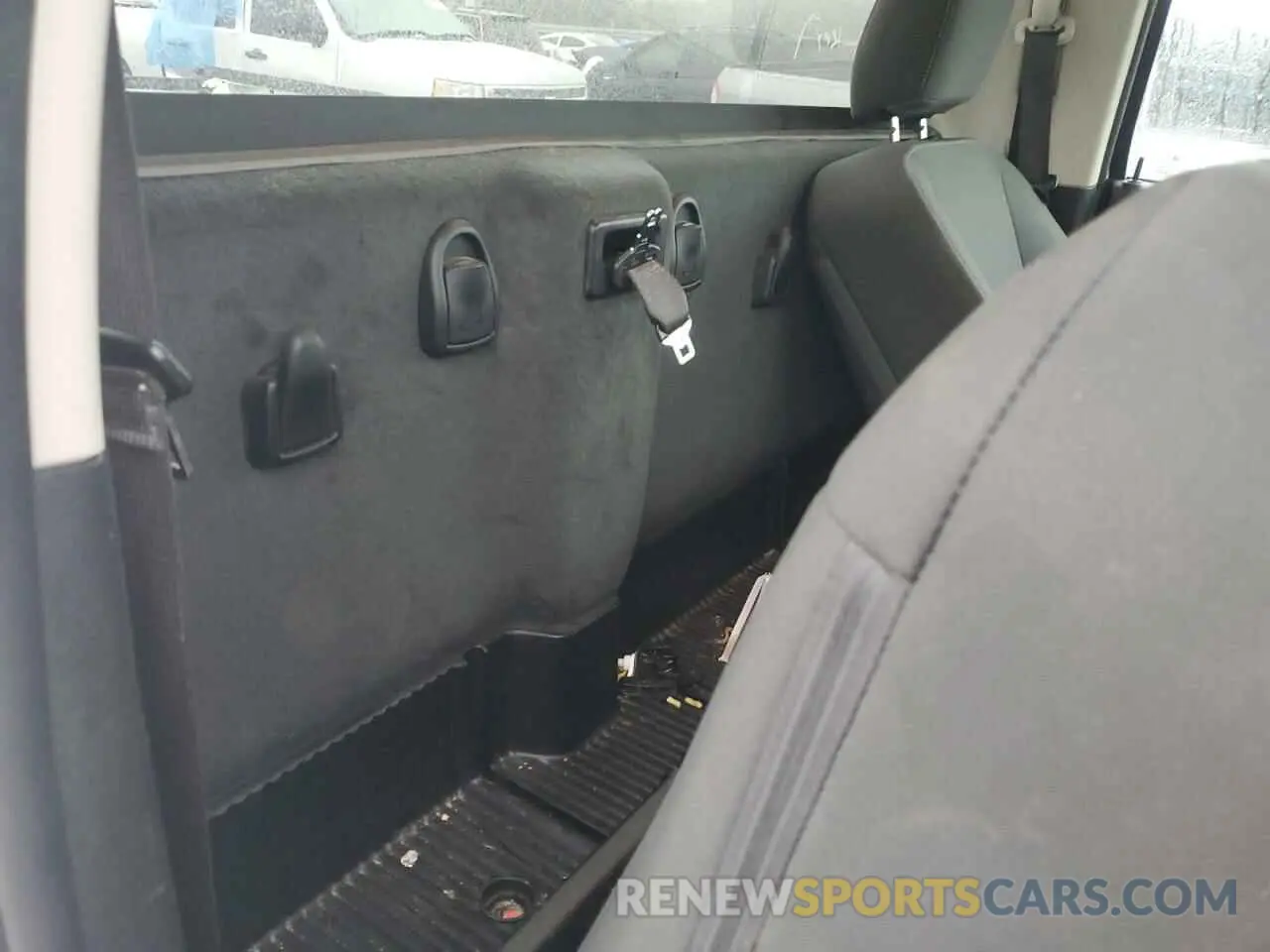 10 Photograph of a damaged car 3C6JR6AG4MG513169 RAM 1500 2021