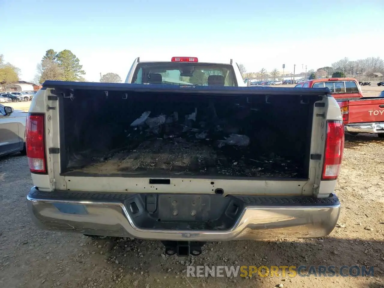 6 Photograph of a damaged car 3C6JR6DG0MG623390 RAM 1500 2021