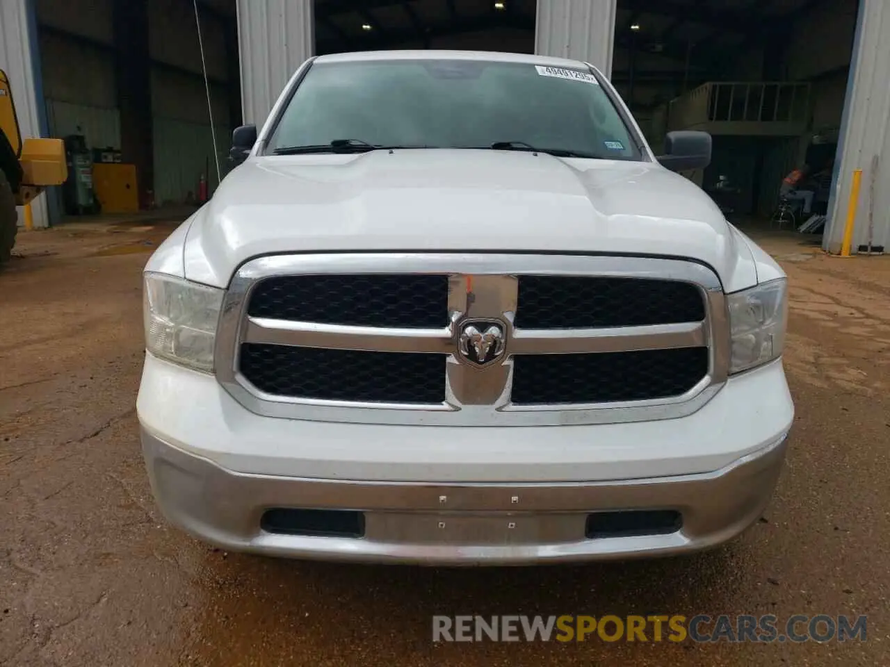 5 Photograph of a damaged car 1C6RR6FG4NS170756 RAM 1500 2022