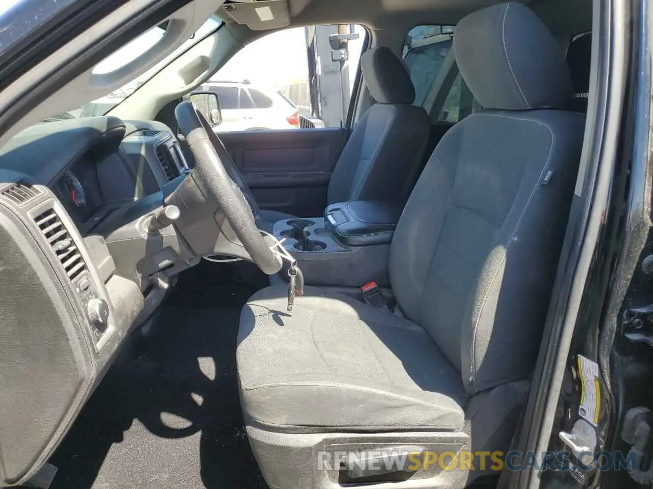 7 Photograph of a damaged car 1C6RR6FG7NS154972 RAM 1500 2022