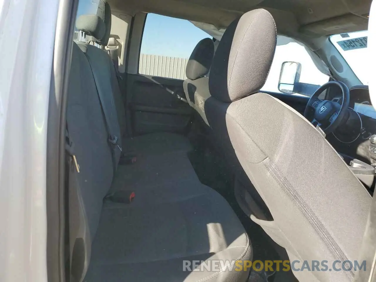 10 Photograph of a damaged car 1C6RR7FG6NS174958 RAM 1500 2022