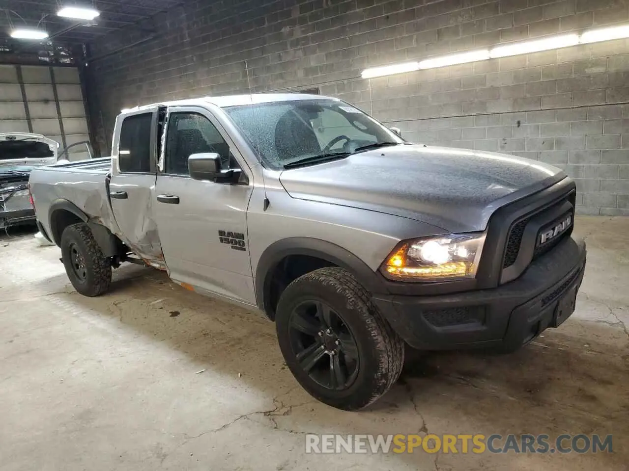 4 Photograph of a damaged car 1C6RR7GG4NS164041 RAM 1500 2022