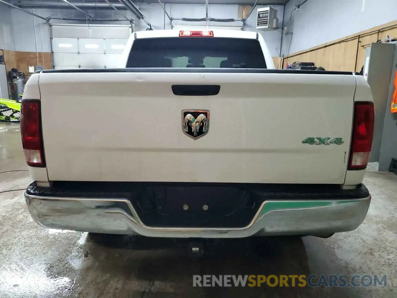 6 Photograph of a damaged car 1C6RR7KG6NS188168 RAM 1500 2022