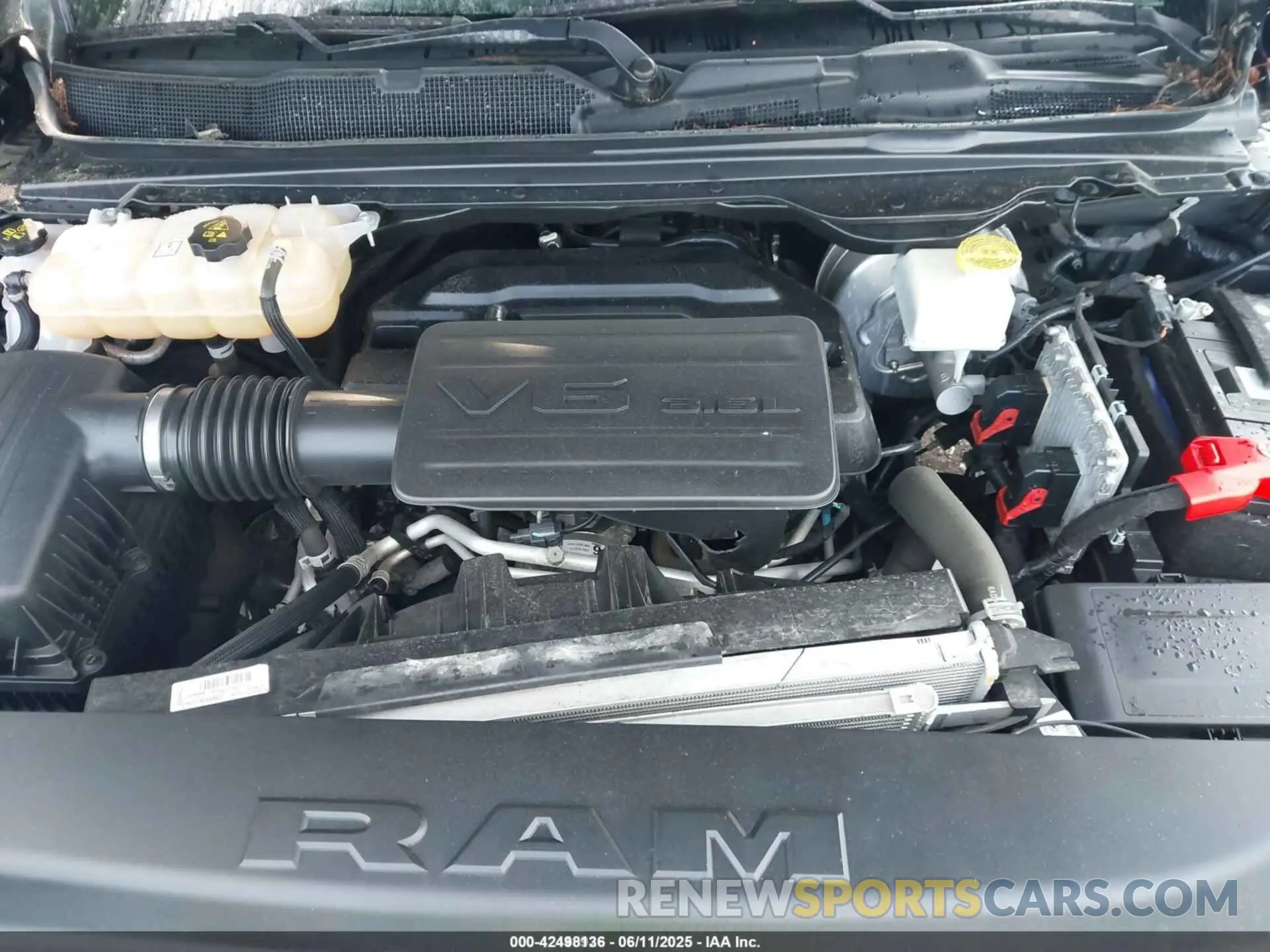 10 Photograph of a damaged car 1C6RREBG0NN218347 RAM 1500 2022