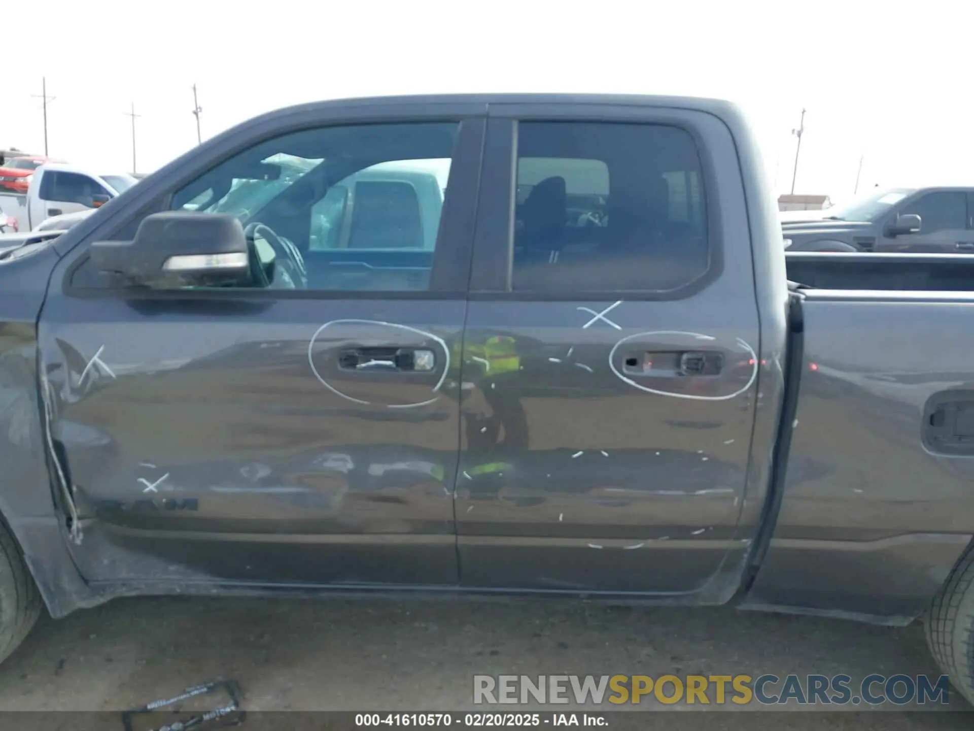 14 Photograph of a damaged car 1C6RREBGXNN254532 RAM 1500 2022