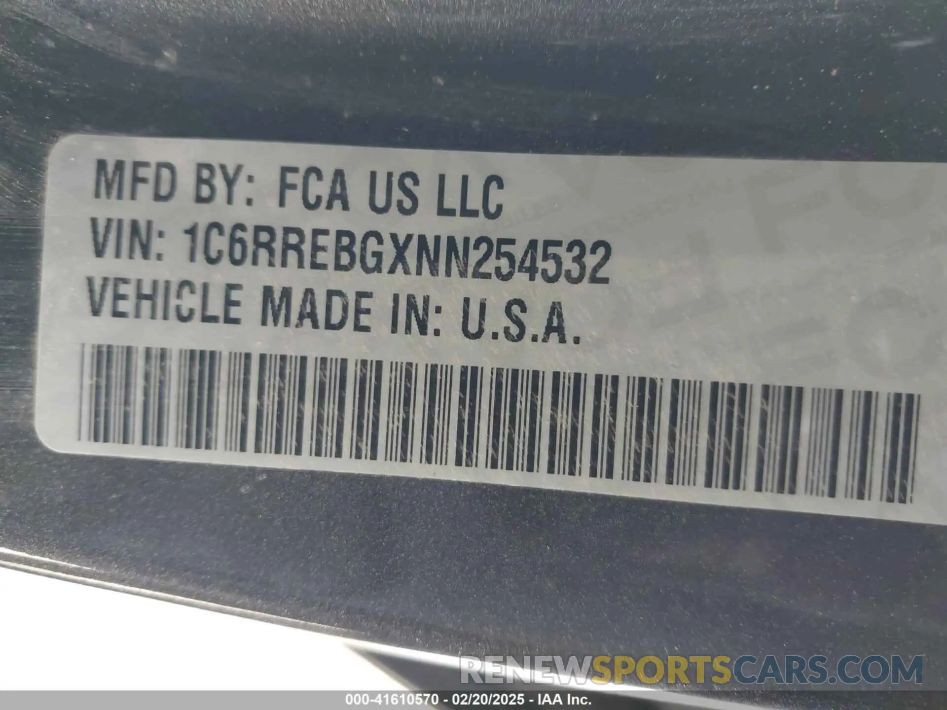 9 Photograph of a damaged car 1C6RREBGXNN254532 RAM 1500 2022