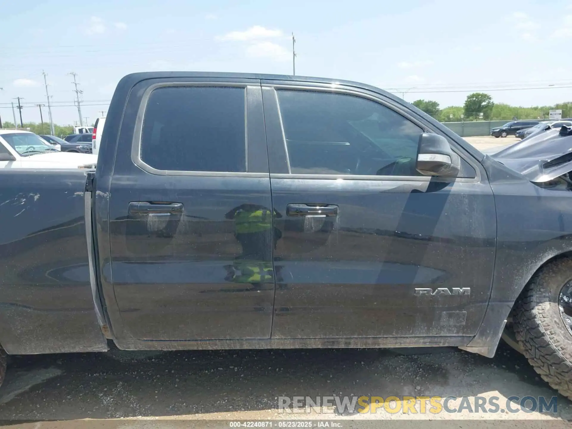 13 Photograph of a damaged car 1C6RREBGXNN268155 RAM 1500 2022