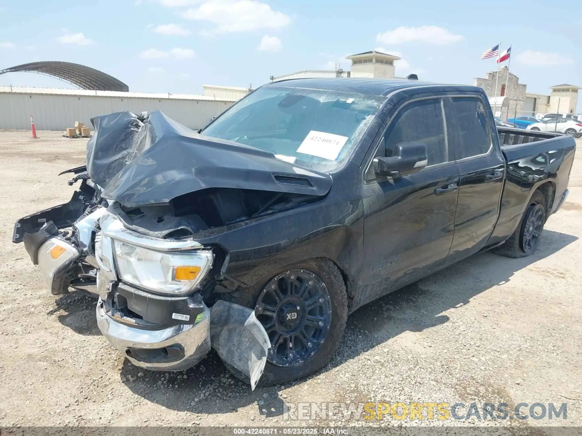 2 Photograph of a damaged car 1C6RREBGXNN268155 RAM 1500 2022